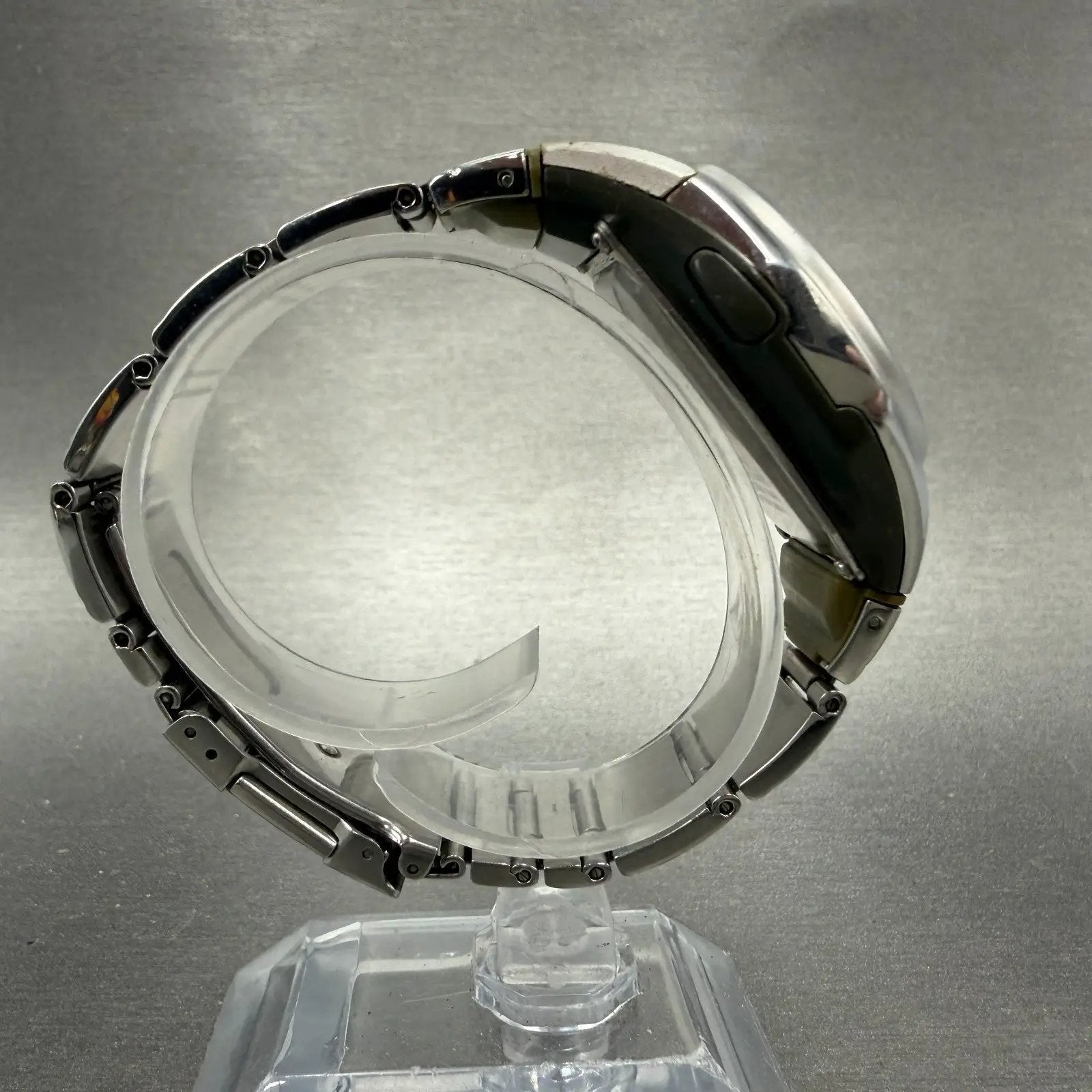 Casio Wave Ceptor Watch Women 37mm Silver Alarm Chronograph Digital New Battery8
