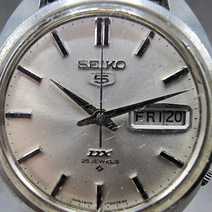 Seiko 5 DX Watch Men 36mm Silver Dial Steel Daydate Round 6106-7000 Automatic1