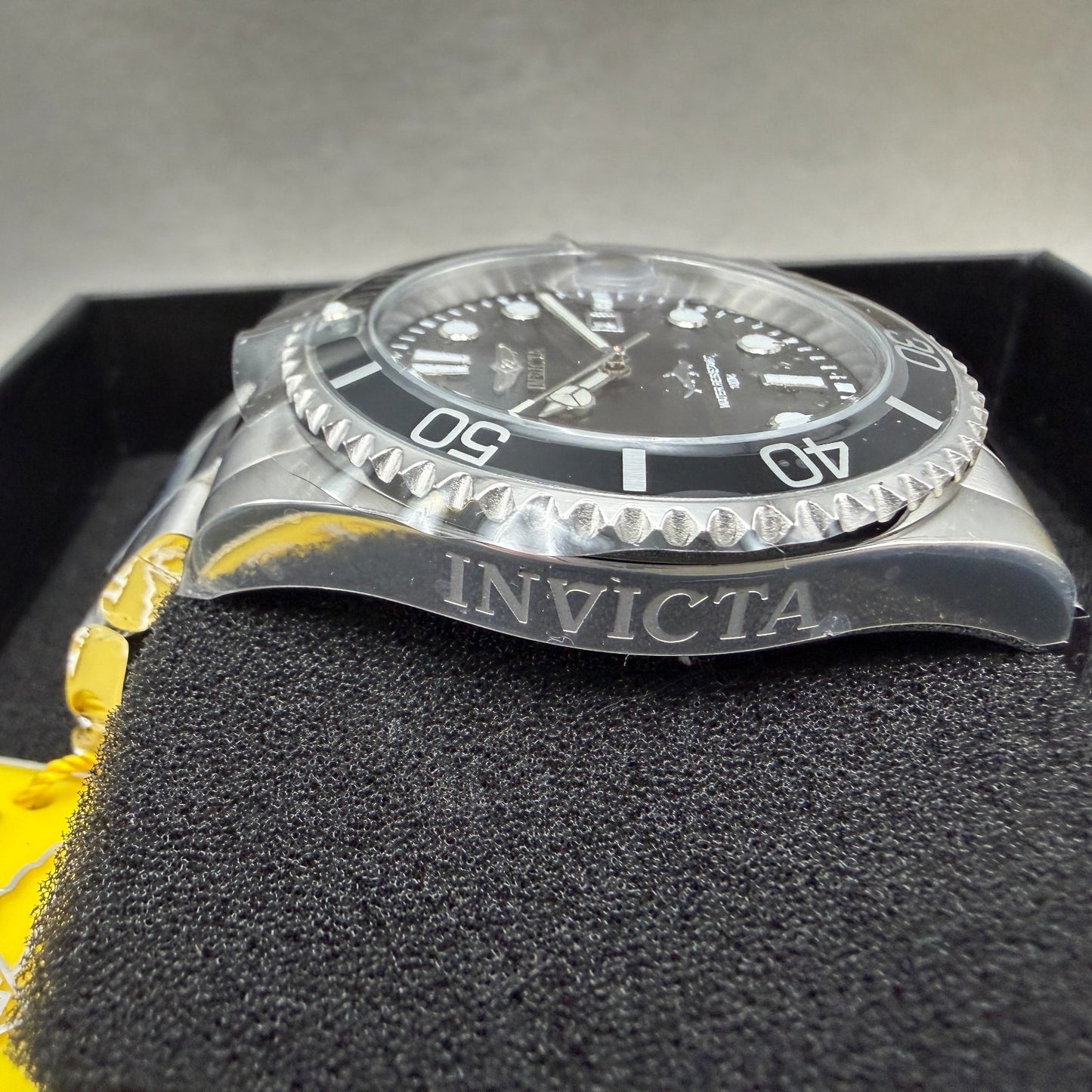 Invicta Pro Diver Watch Men 43mm Black Dial Silver Tone Date Round 300183