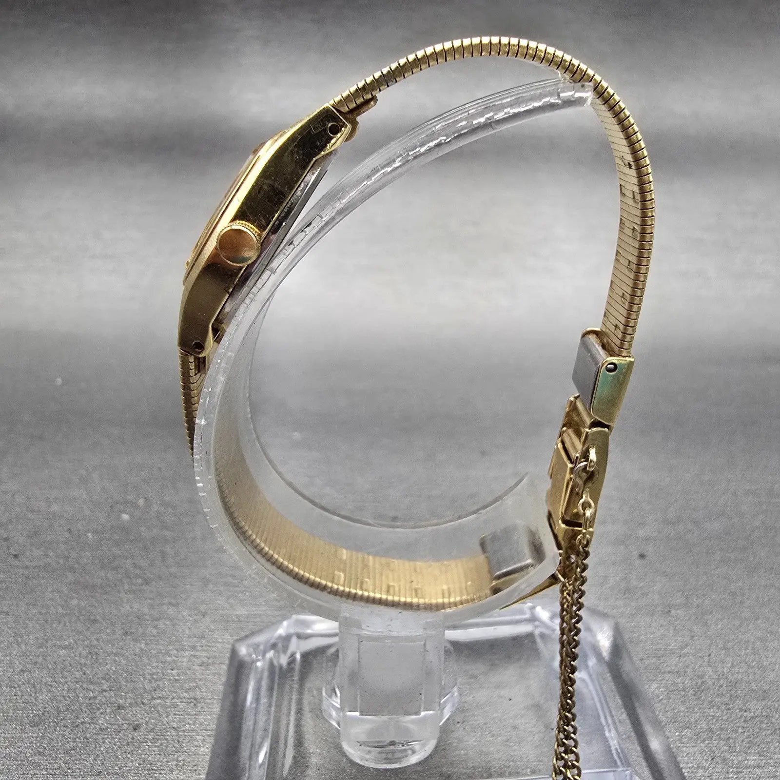 Seiko Watch Women 16mm Gold Dial Gold Tone Oval 2C21-5140 New Battery Vintage6