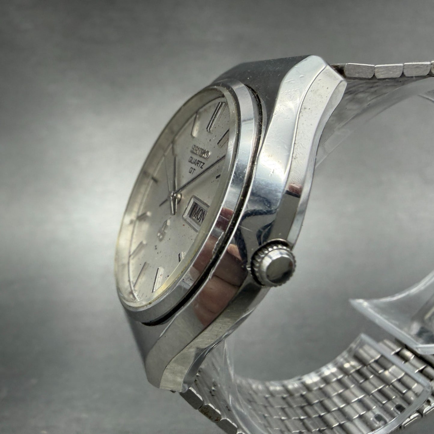 Seiko QT Watch Men 37mm Silver Dial Silver Tone Daydate Round 0823-8010 PARTS3