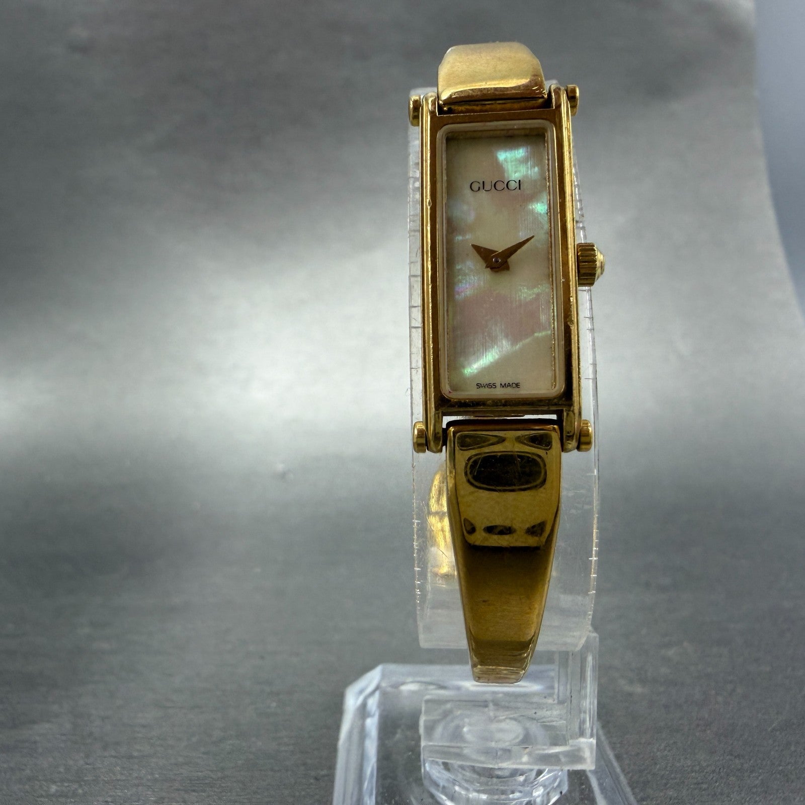 Gucci 1500L Tank Watch Women 12mm MOP Dial Gold Rectangle Bangle New battery TKH5