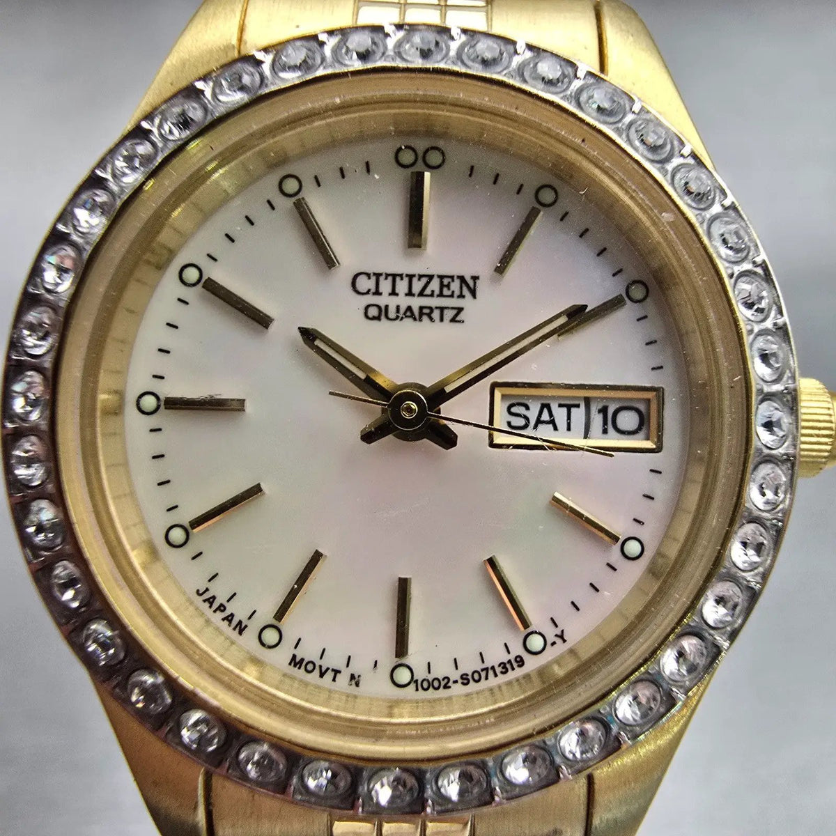 Citizen Watch Women 26mm MOP Dial Gold Tone Daydate Gemmed 1002-S044456 New Batt1