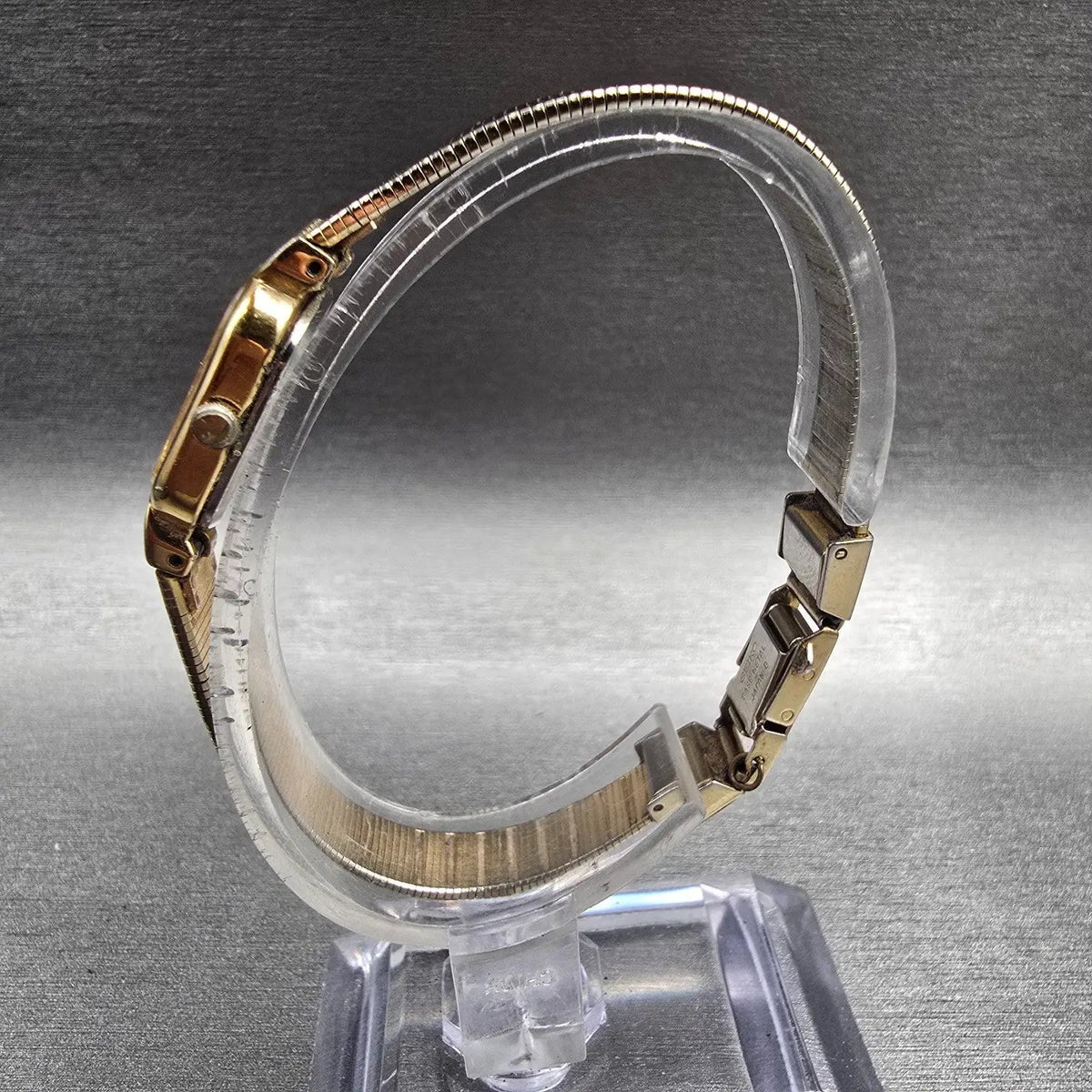 Seiko Tank Watch Women 12mm Gold Dial Gold Tone Rectangle 2E20-6019 New BatteryJ6
