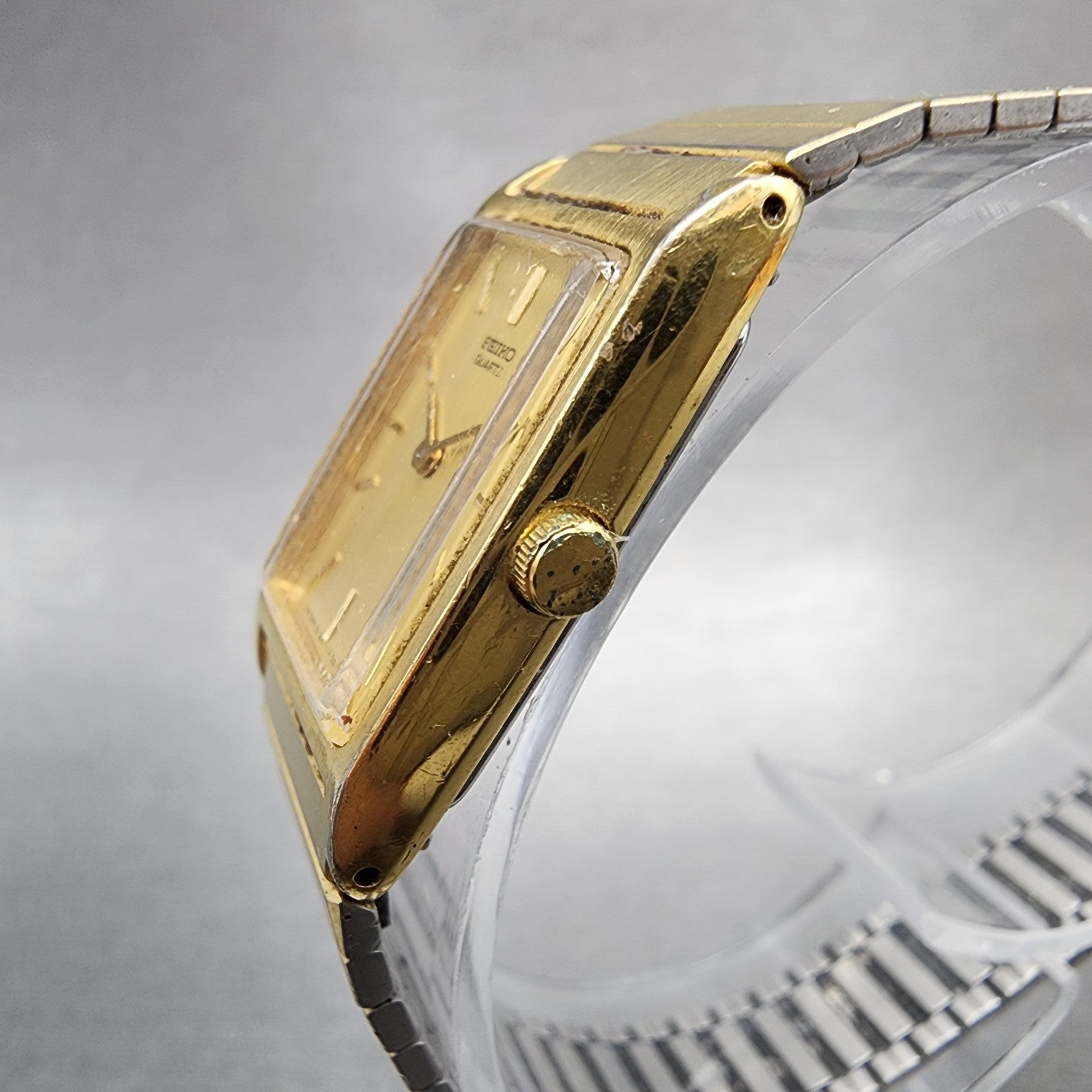 Seiko Tank Watch Women 17mm Champagne Dial Gold Tone Rectangle 2C205830 New Bat2