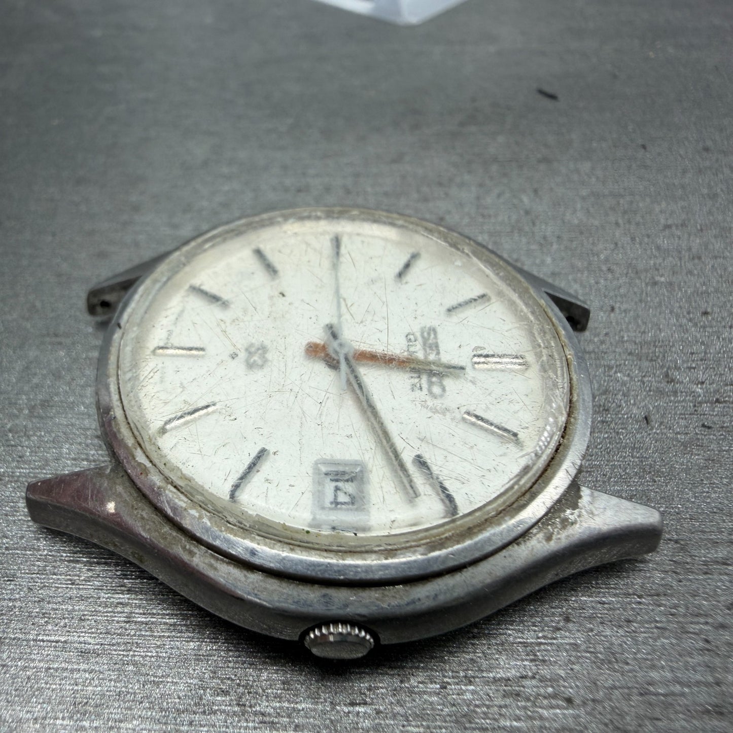 Seiko SQ Watch Men 37mm White Dial Silver Tone Date Round 7545-7009 PARTS6