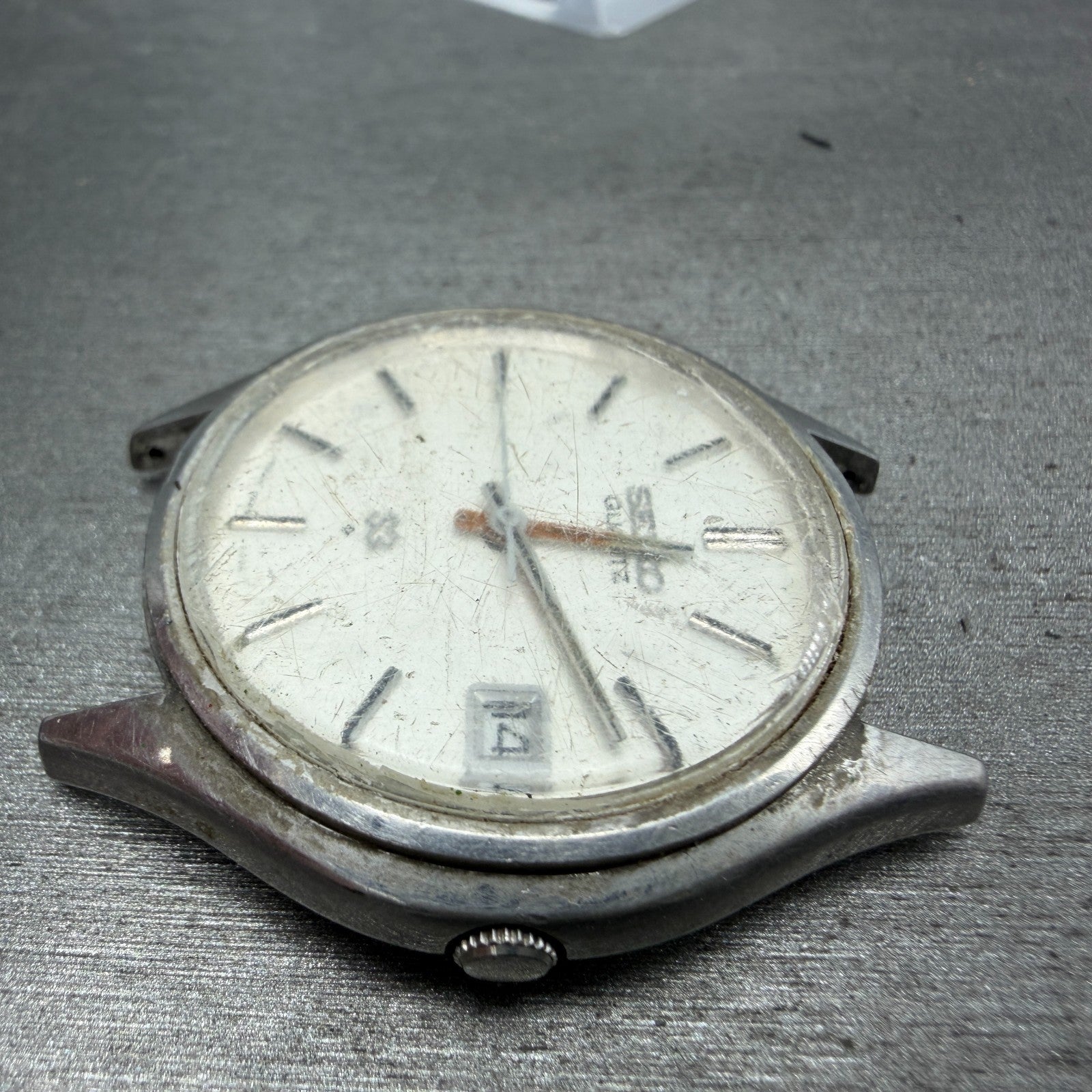 Seiko SQ Watch Men 37mm White Dial Silver Tone Date Round 7545-7009 PARTS6