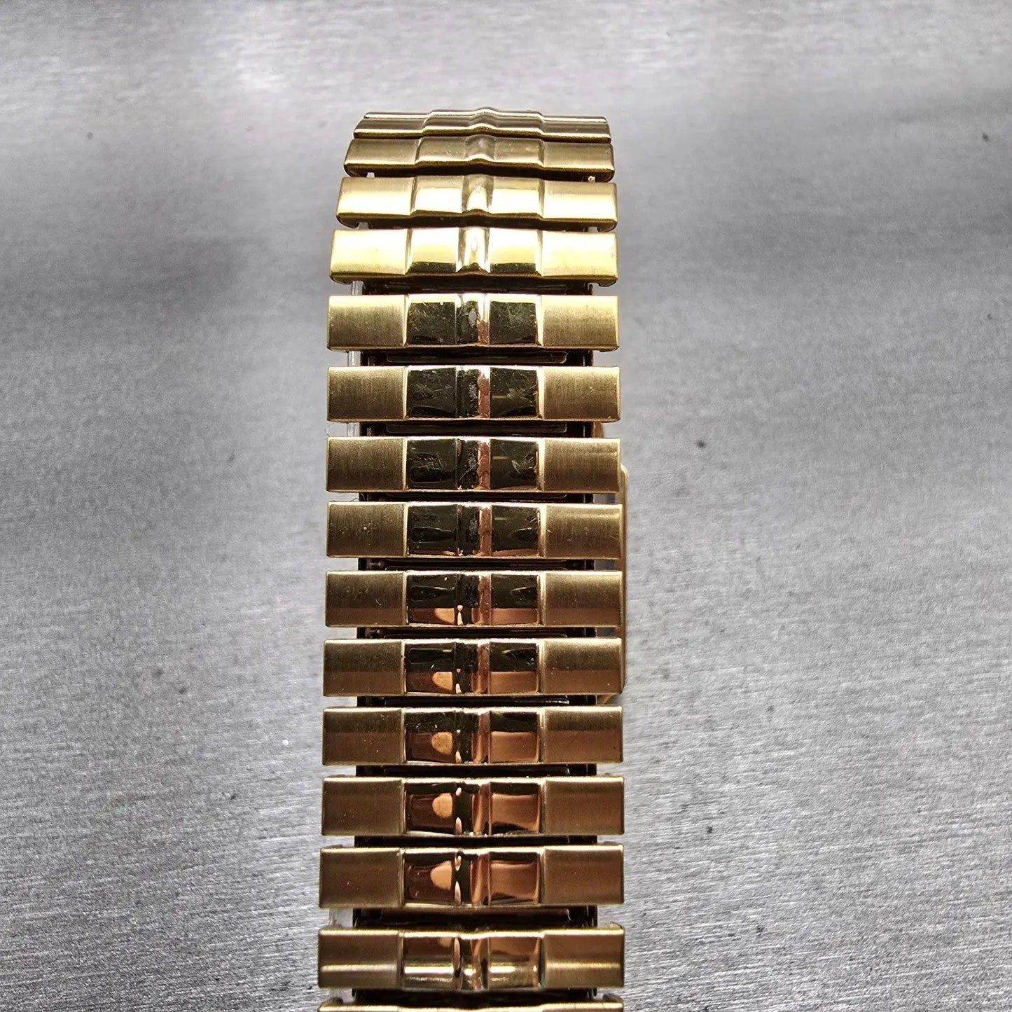 Bulova Watch Men 29mm Gold Dial Gold Tone Daydate Rectangle 97C28 New Battery7