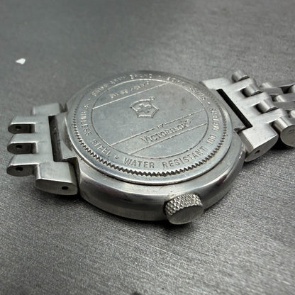 Victorinox Swiss Army Calvary Watch Men 39mm White Dial Silver Tone Date PARTS R19