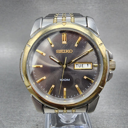 Seiko Watch Men 39mm Black Dial Two Tone Round Daydate 7n430az0 New Batttery0