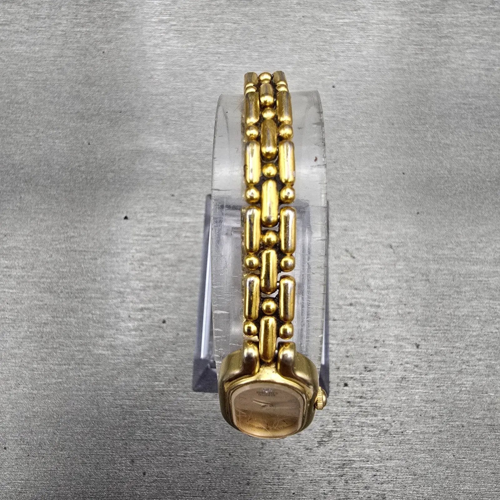Seiko Watch Women 14mm Gold Dial Gold Tone Oval 1E20-6039 New Battery Vintage4