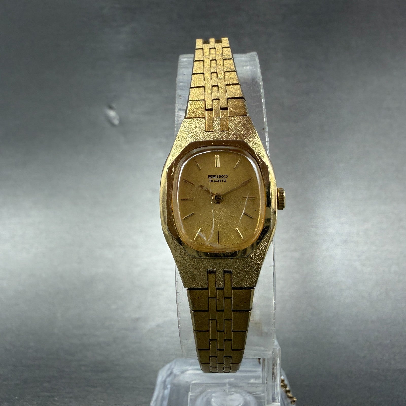 Seiko Watch Women 17mm Champagne Dial Gold Tone Rectangle 2C20-5749 New BatteryF5