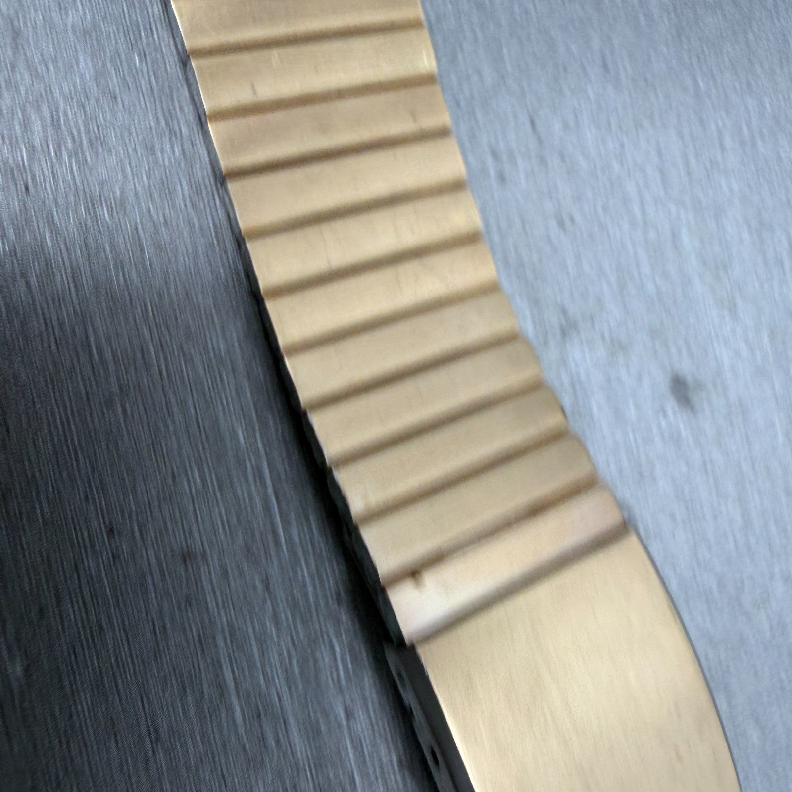 Seiko SQ Bracelet 18mm Stainless Steel Gold Tone Tri Folding Clasp Vintage Japan5