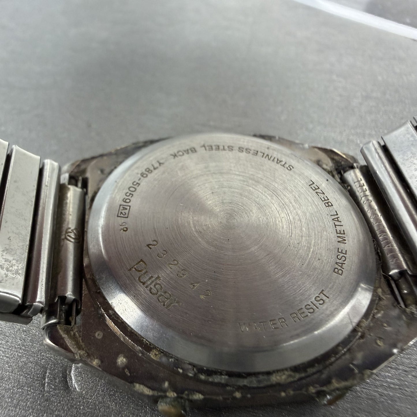 Pulsar Digital Watch Men 34mm Digital Silver Alarm Chrono READ! Y789-5059 NewBat9