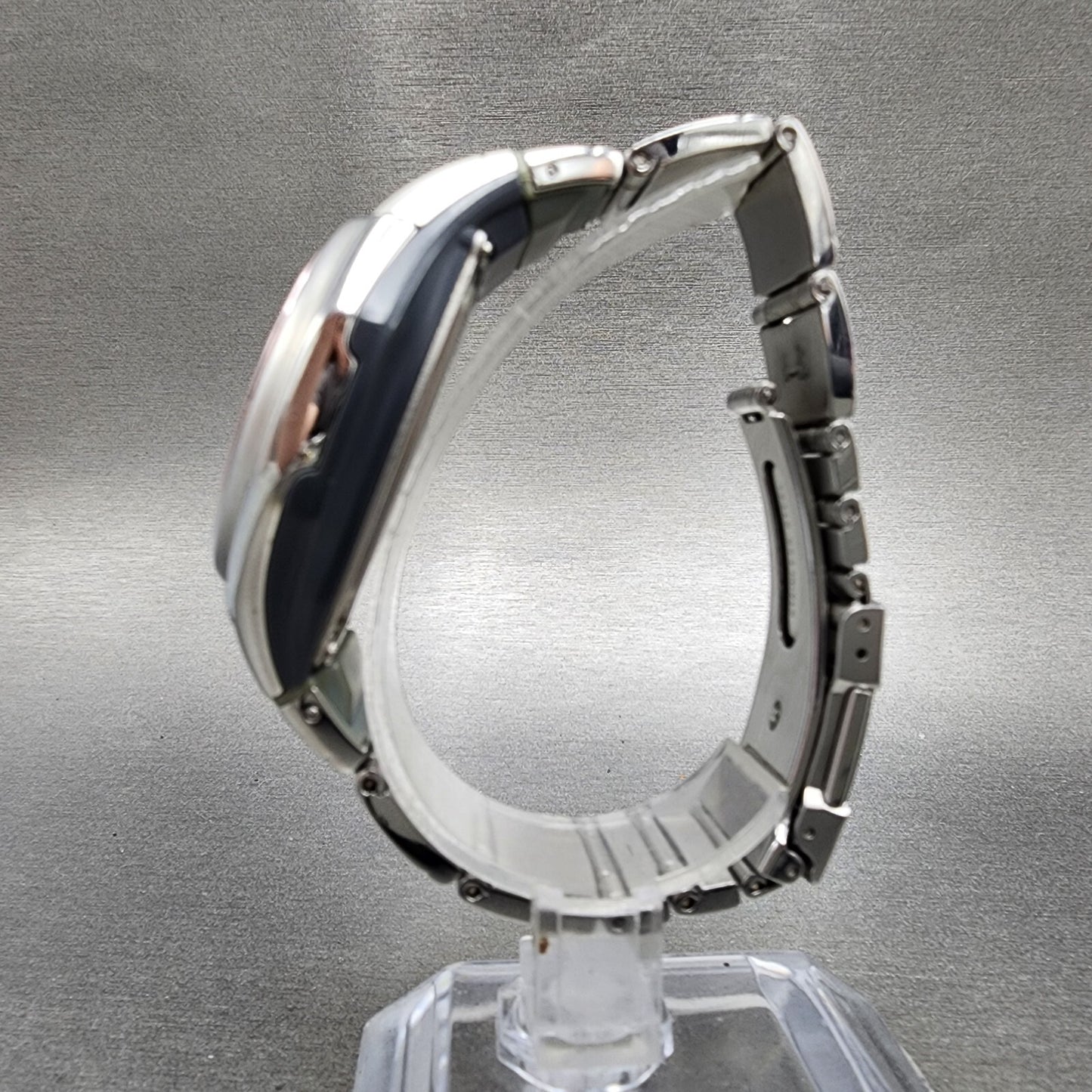 Casio Wave Ceptor Watch Women 37mm Digital Silver Tone Alarm Chrono New Batt B12
