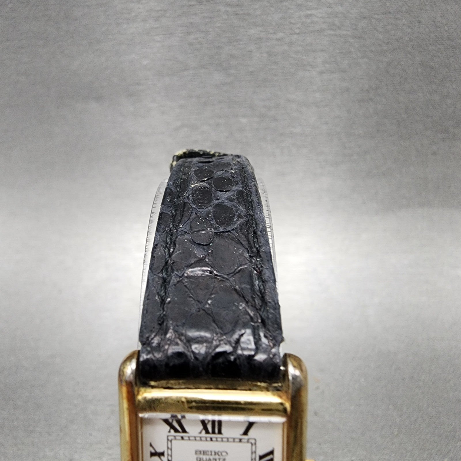 Seiko Tank Watch Women 18mm White Dial Gold Tone Rectangle 2c205019 New Battery4
