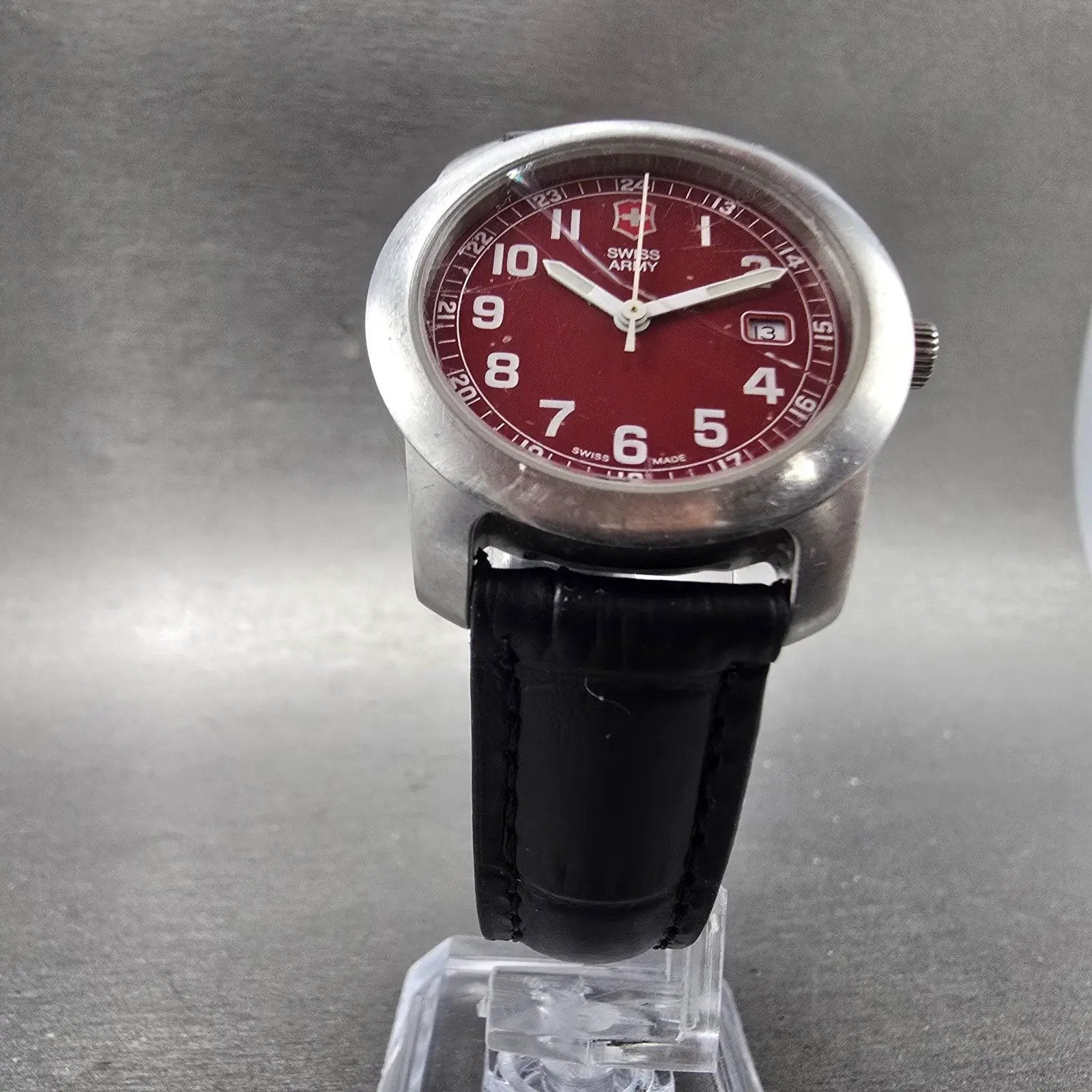 Victorinox Swiss Army Watch Women 30mm Red Dial Silver Tone Date New Battery UJD5