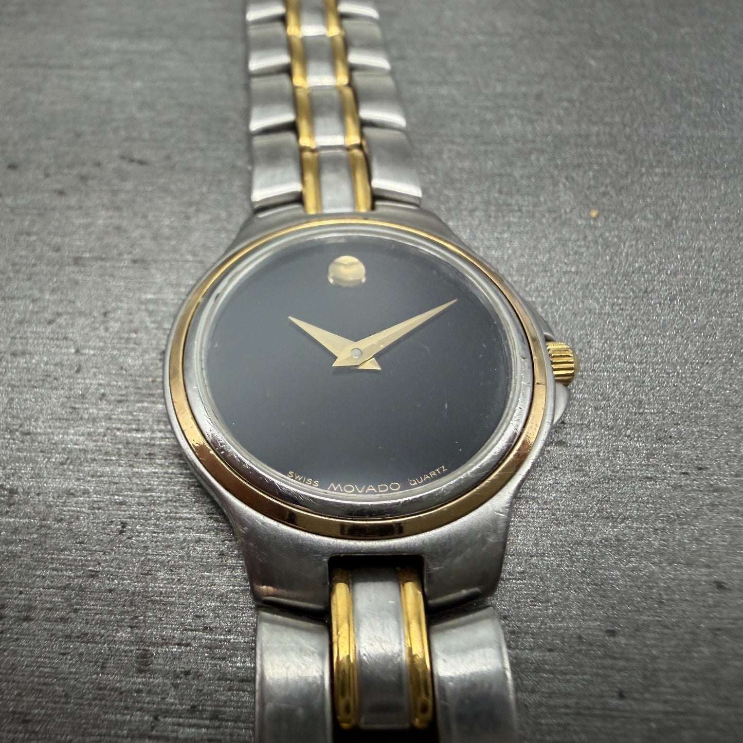 Movado Museum Watch Women 24mm Black Dial Two Tone Round READ!!!! 81-E3-828 Runs2
