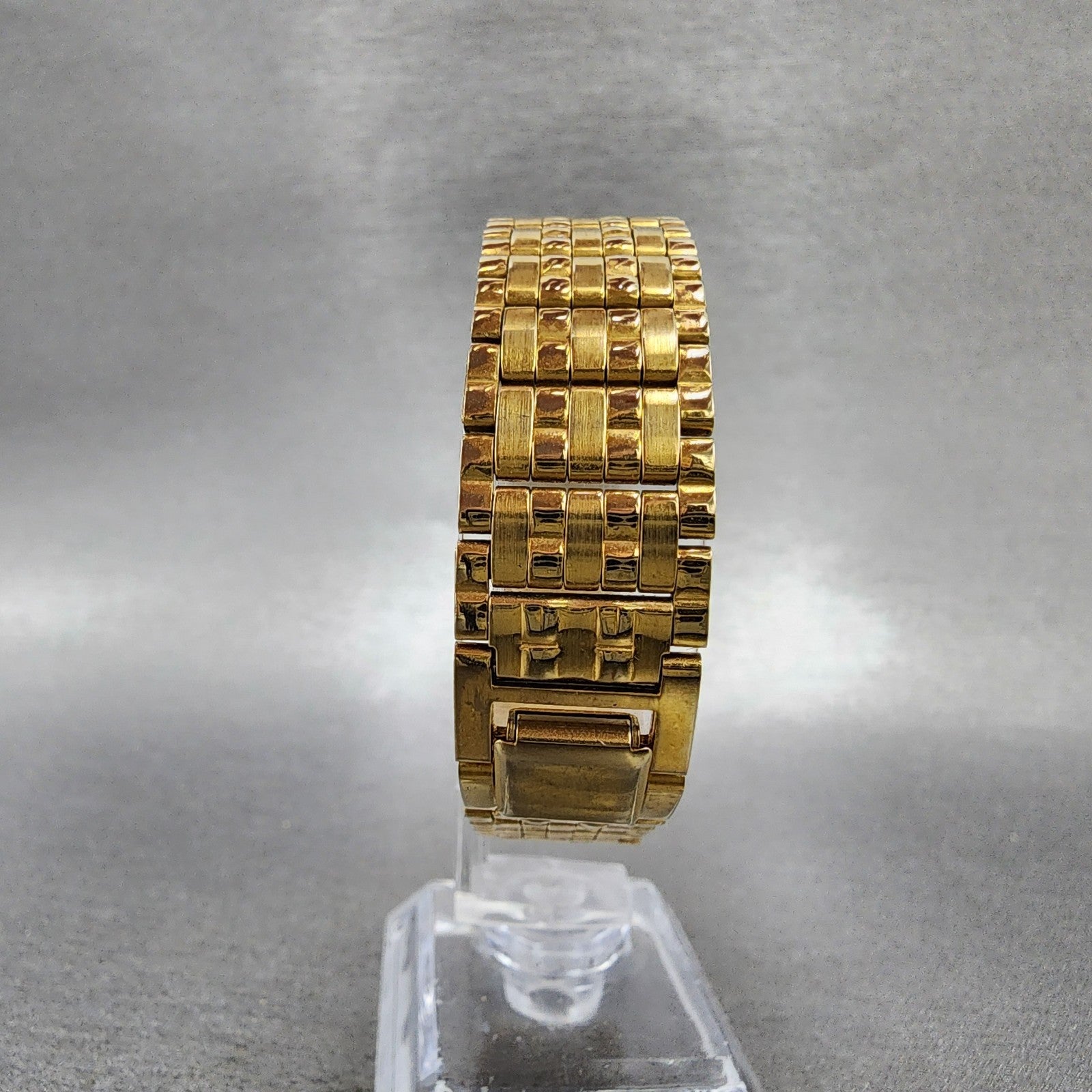 Seiko Tank Watch Women 16mm Gold Dial Gold Tone Rectangle 1N015A69 New Battery7
