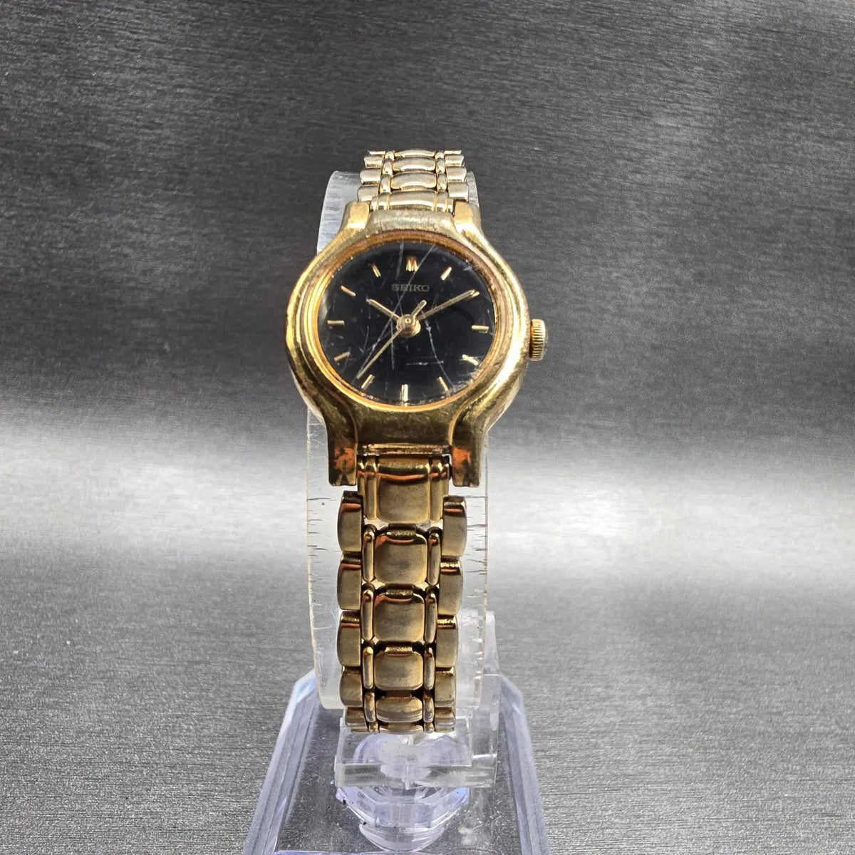Seiko Watch Women 19mm Black Dial Gold Tone Round V401-0289 New Battery Vintage5