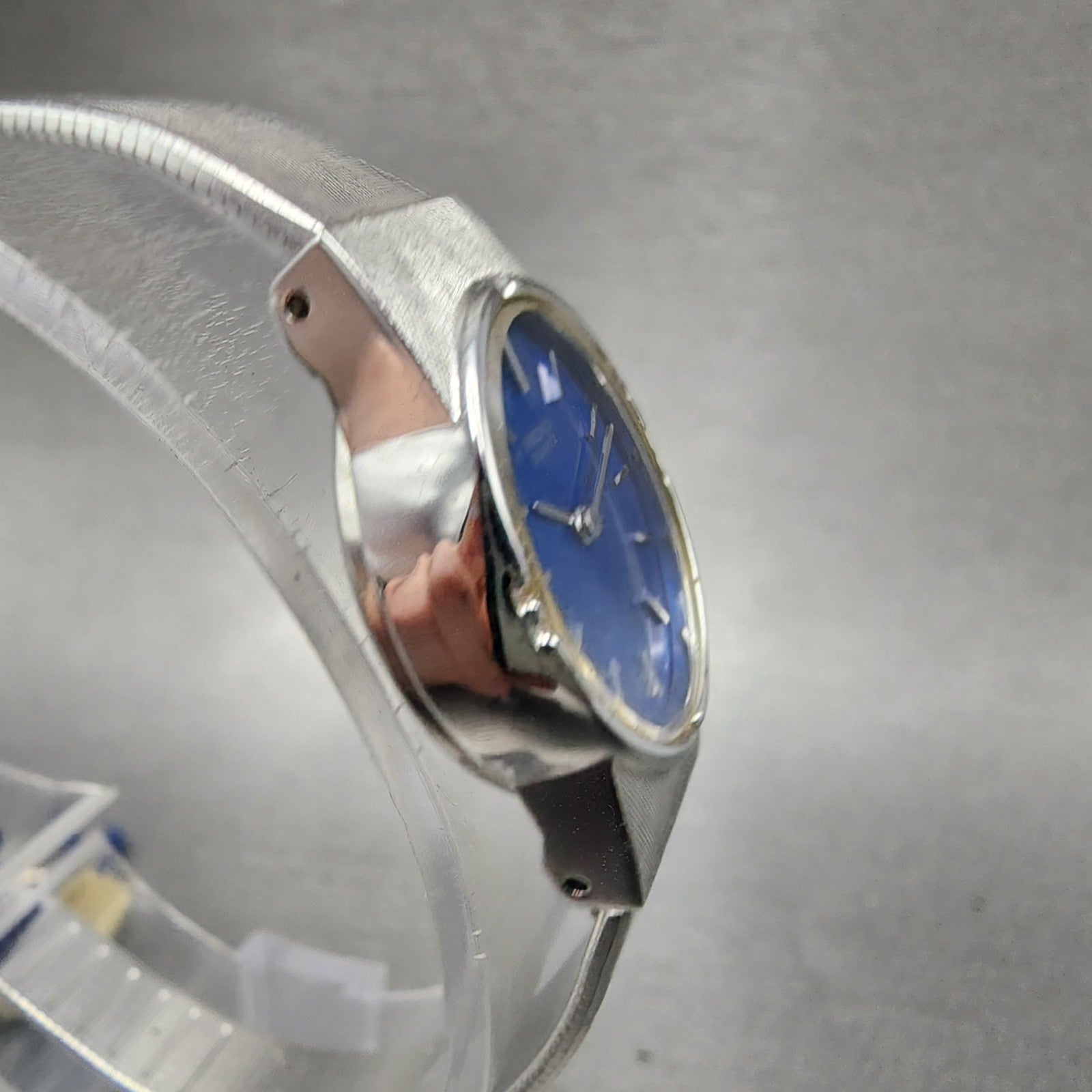 Seiko Watch Women 18mm Blue dial Silver Tone Oval Vintage 165209 New Battery3