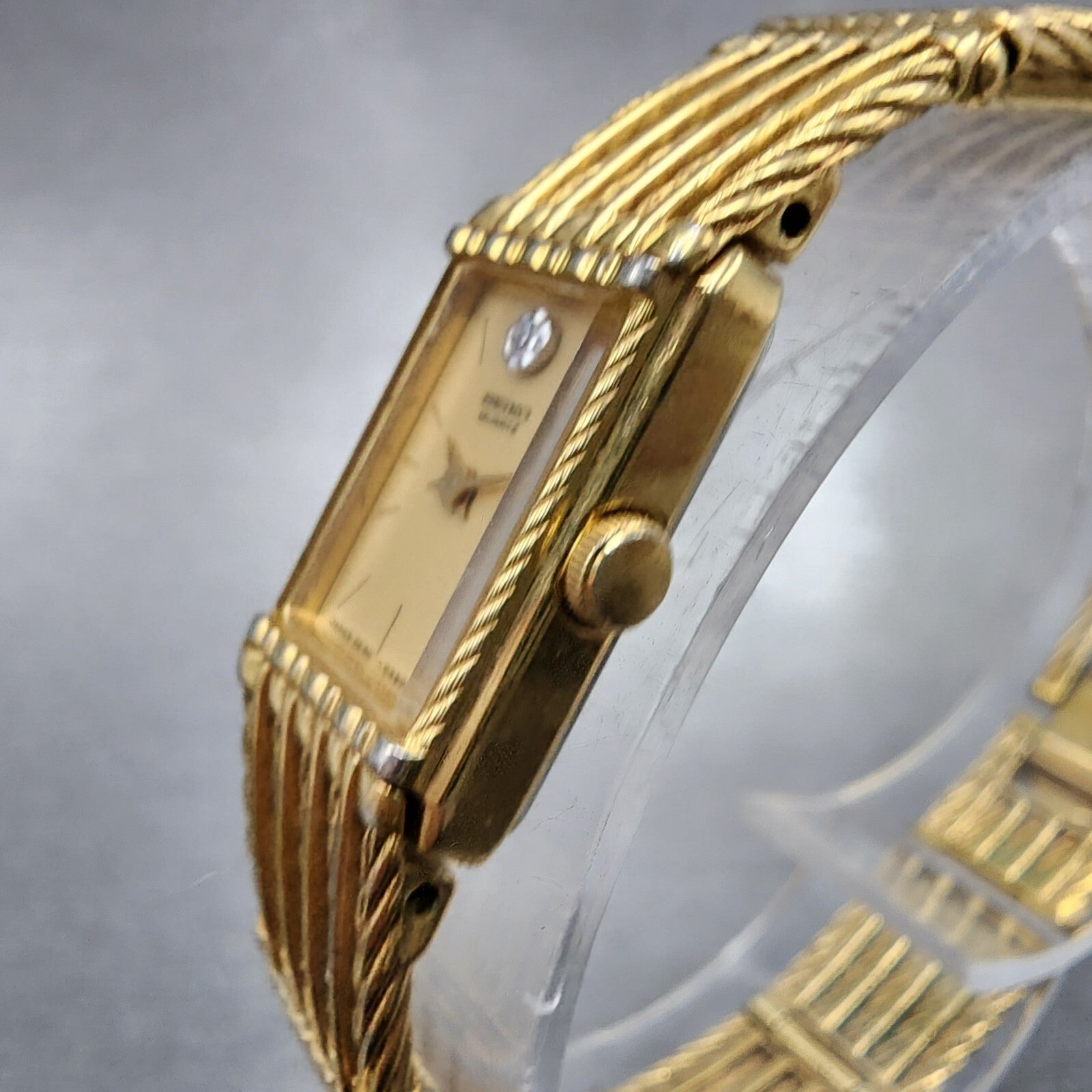 Seiko Tank Women 12mm Champagne Dial Gold Tone 2e205269 New Battery2
