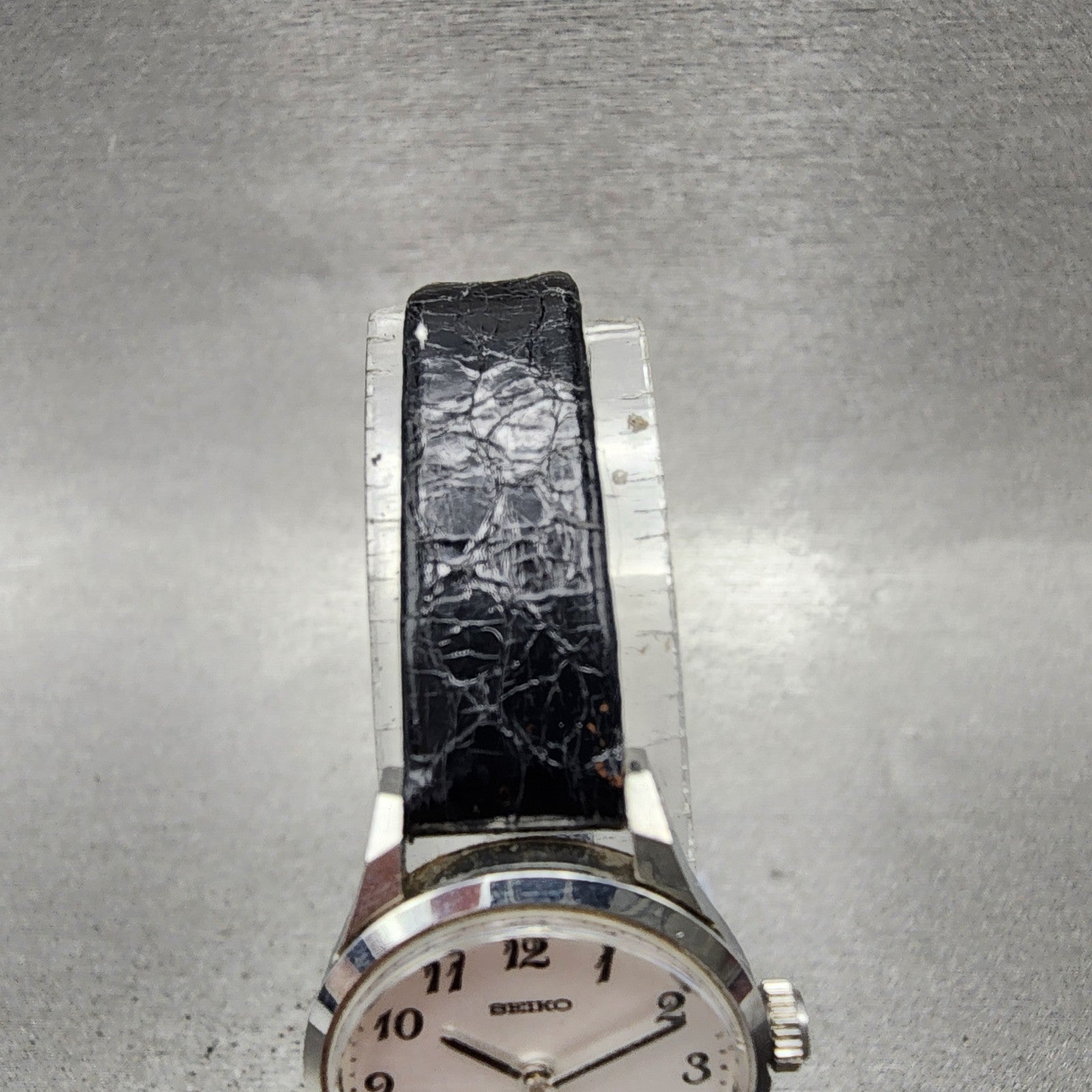 Seiko Watch Women 21mm Silver Dial Silver Tone Manual Round 22200020 Runs4