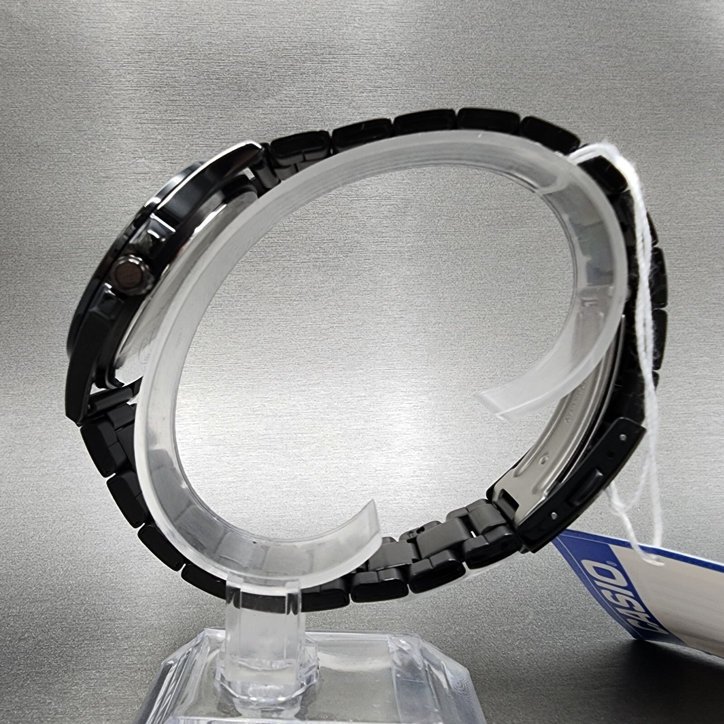 Casio MTPE350 Watch Men 39mm White Dial Black Steel Daydate Metal Bracelet6