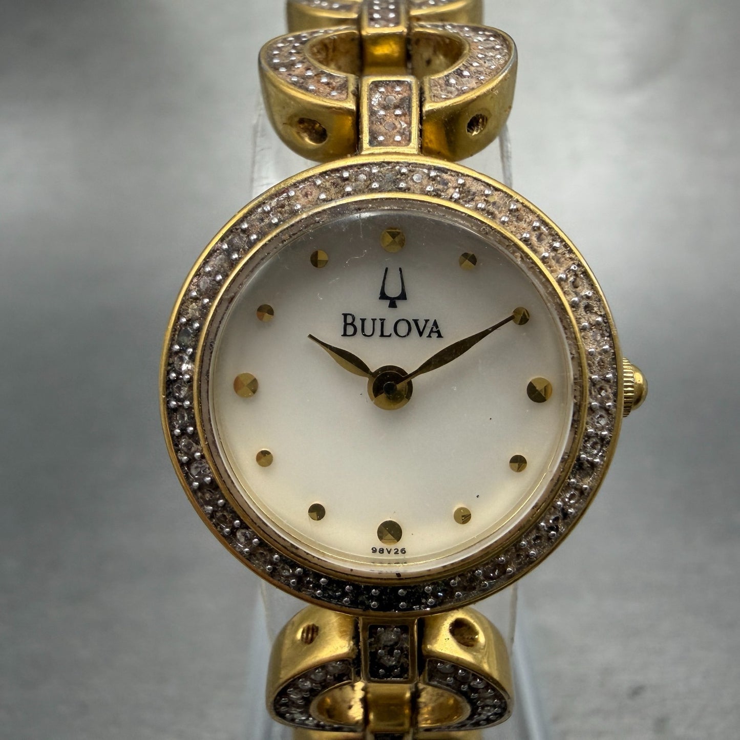 Bulova Watch Women 22mm MOP Dial Gold Tone Round 98V26 New Battery Vintage0