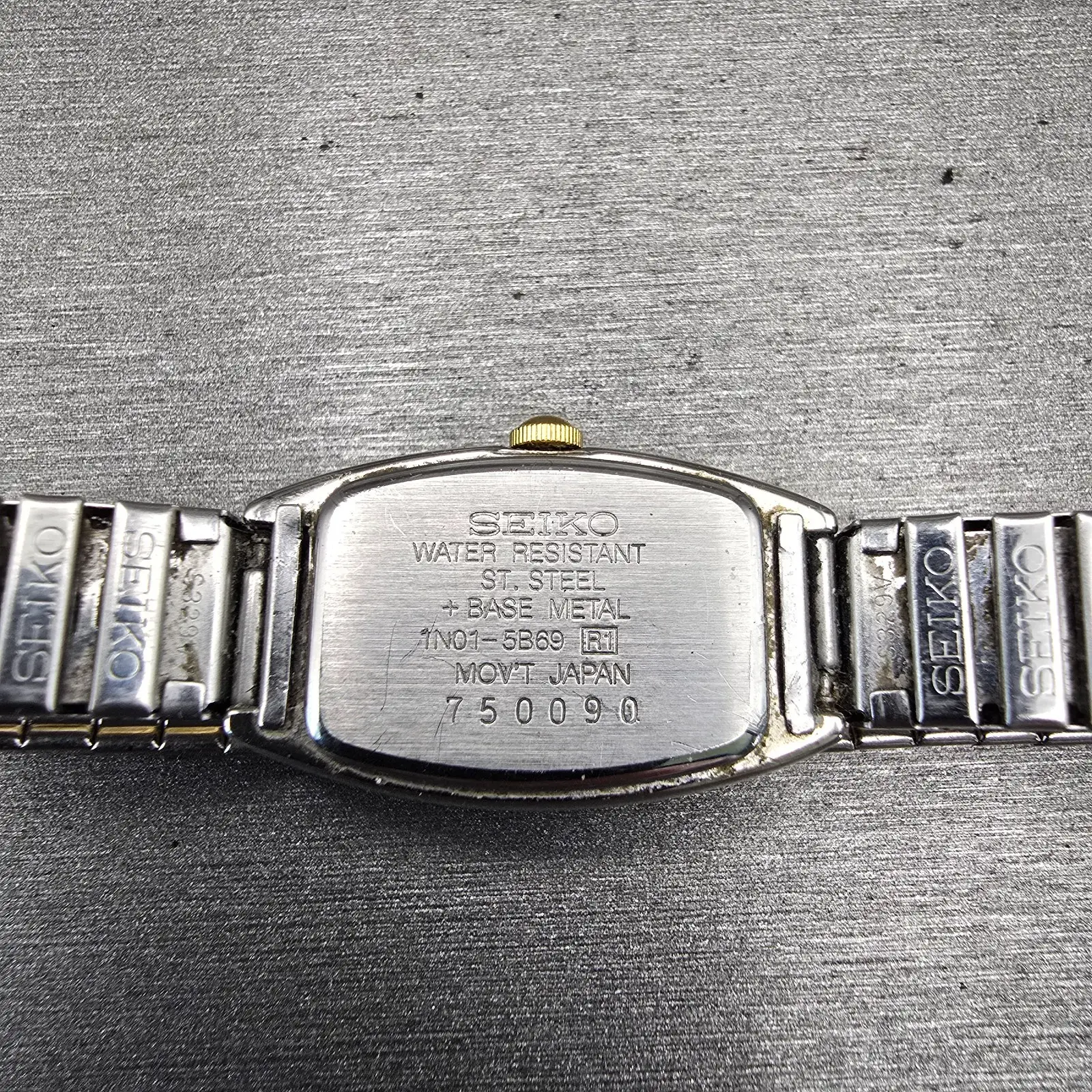 Seiko Watch Women 17mm Cream Dial Silver Tone Oval 1N01-5B69 New Battery Vintage10