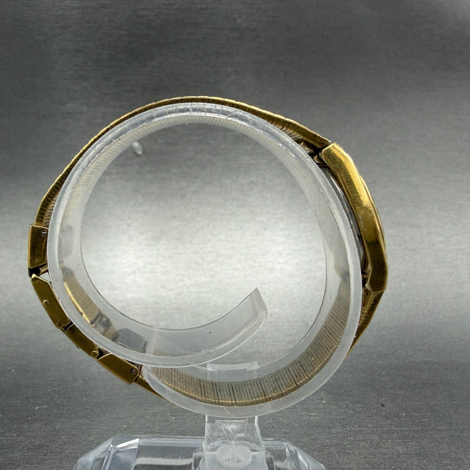 Seiko Watch Women 16mm Champagne Dial Gold Tone Hexagon 2P20-5A29 New Battery8