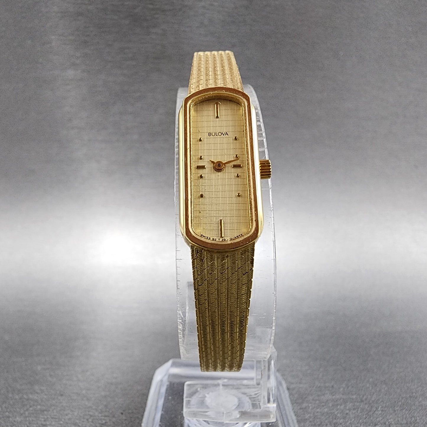 Bulova Watch Women 12mm Cream Dial Gold Tone Oval 92T29 New Battery NOS8