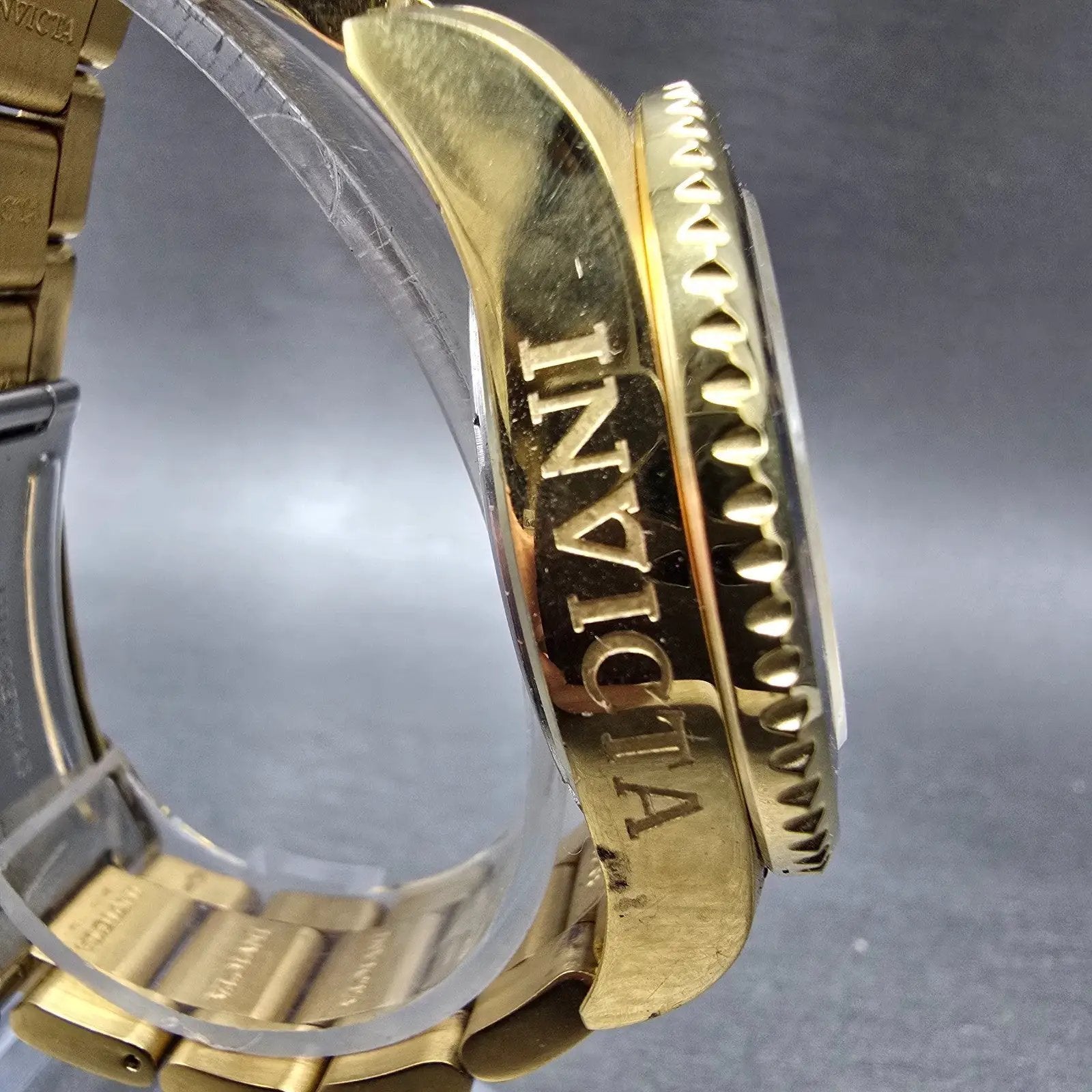 Invicta GMT Watch Unisex 38mm Champagne Dial Gold Tone Date 18252 New Battery3