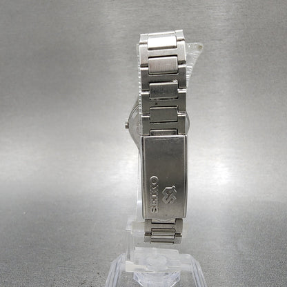 Seiko SQ Watch Women 23mm Silver Dial Silver Tone Daydate 85230039 New Battery7