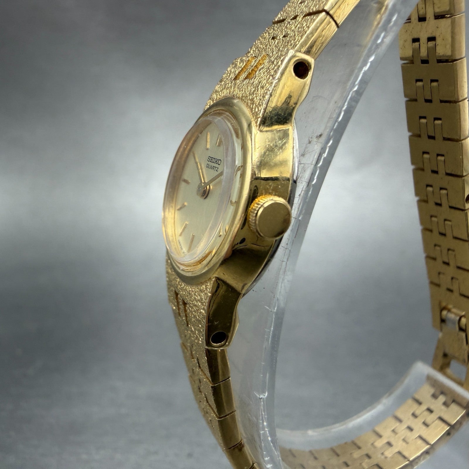 Seiko Watch Women 18mm Champagne Dial Gold Tone Round 2C20-0209 New Battery2