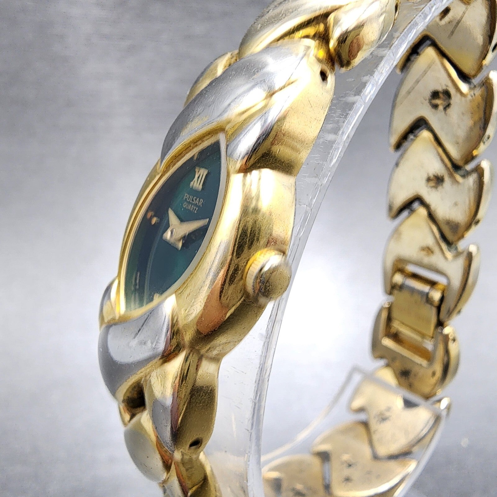 Pulsar Watch Women 17mm Green Dial Gold Tone Oval V8106250 New Battery2