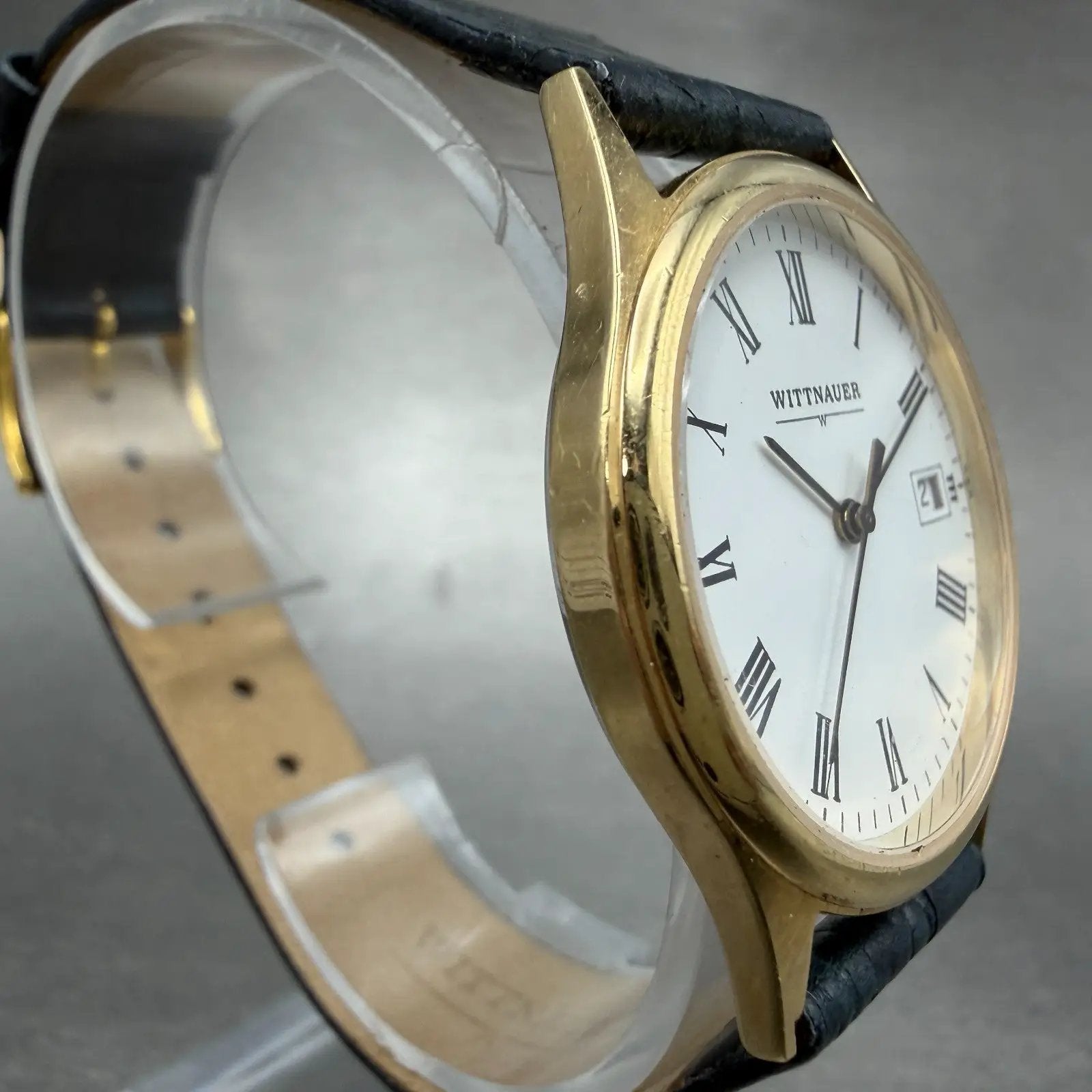Wittnauer Watch Men 33mm White Dial Gold Tone Round Date Roman Numerals New Batt3