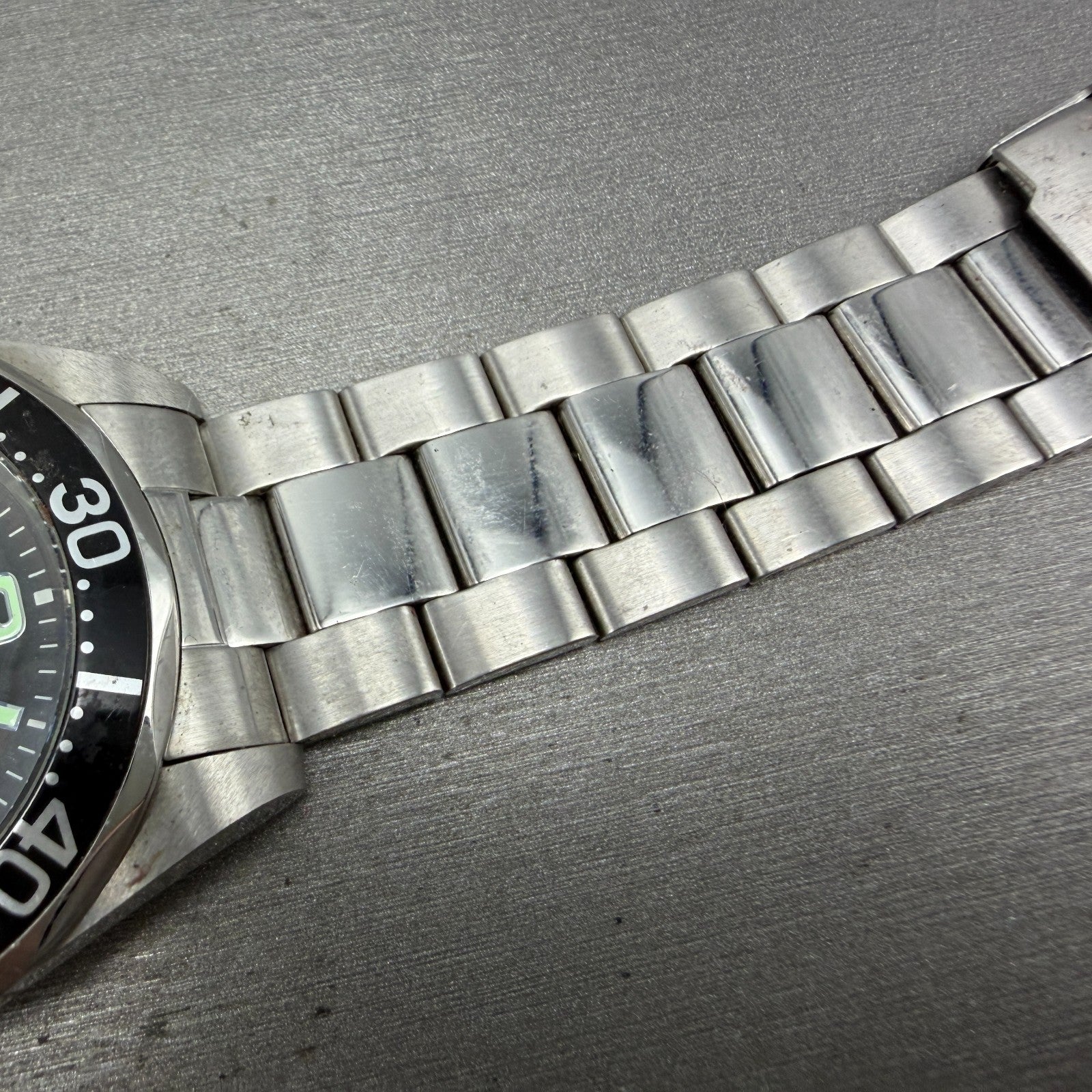 Invicta Diver Watch Men 43mm Black Dial Steel Date Round 6499 PARTS8