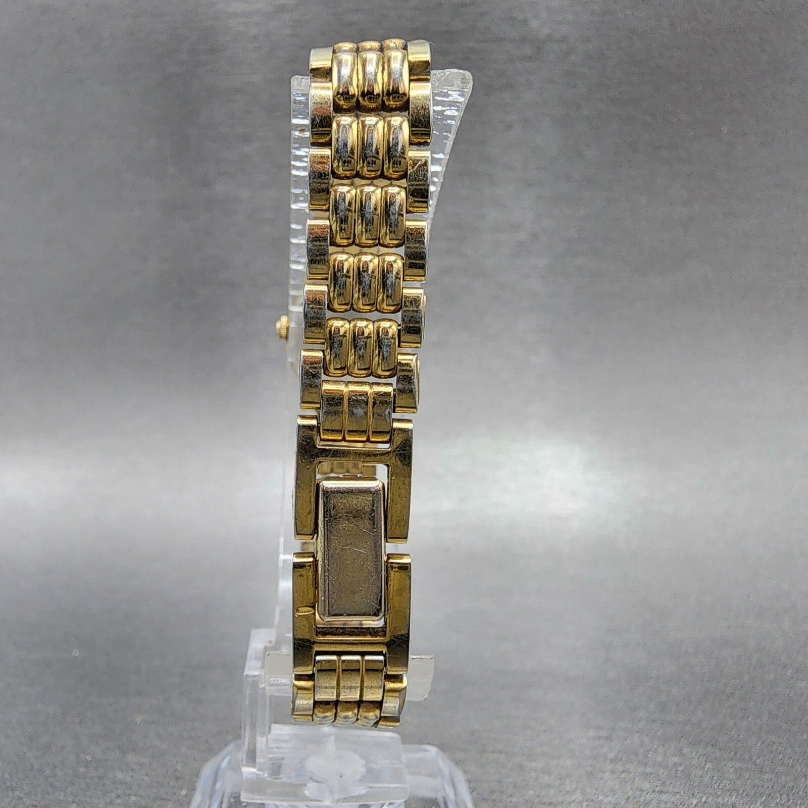 Seiko Watch Women 15mm Gold Dial Gold Tone Oval 1F205B90 New Battery Vintage7