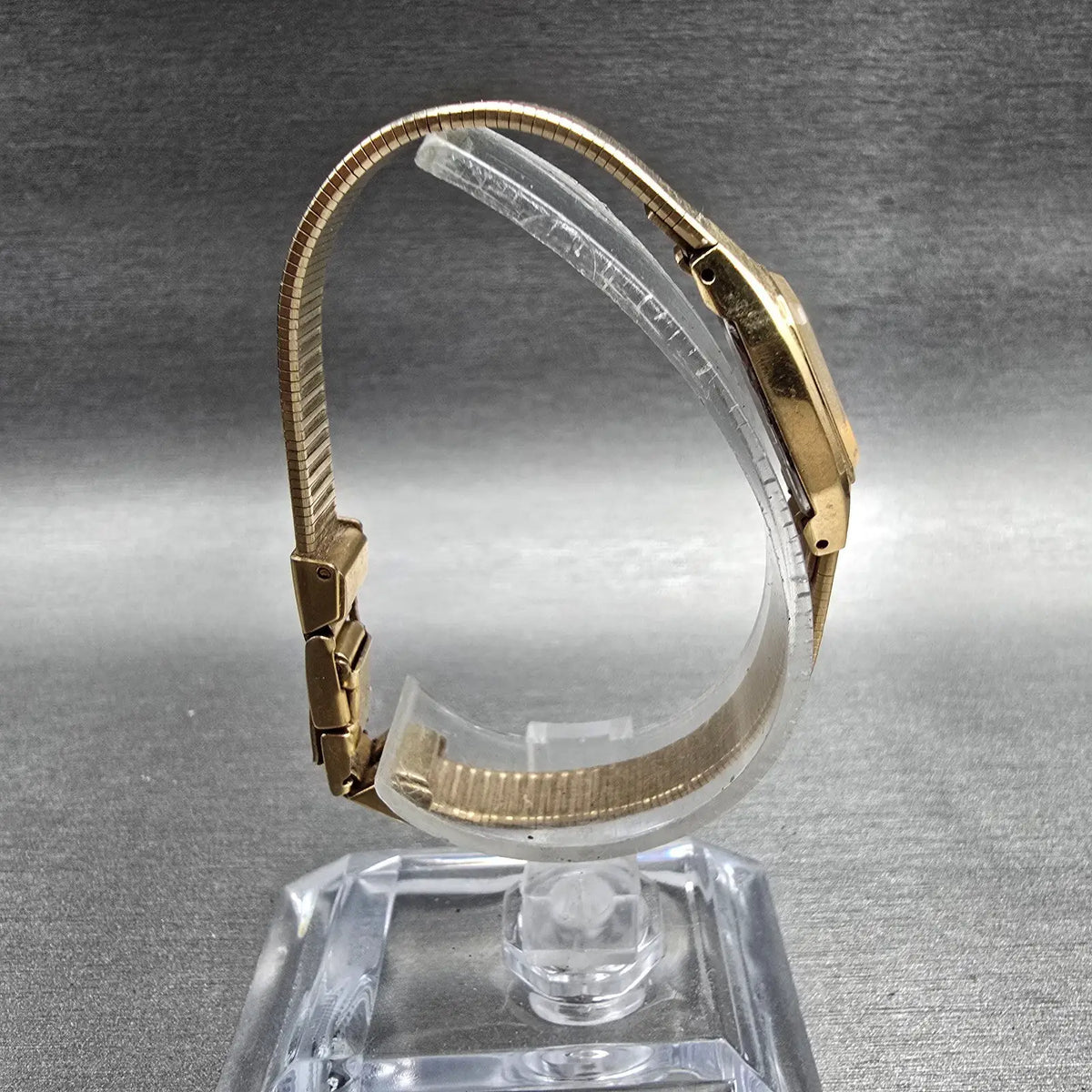 Seiko Watch Women 16mm Champagne Dial Gold Tone Rectangle 2C20-5780 New Battery8
