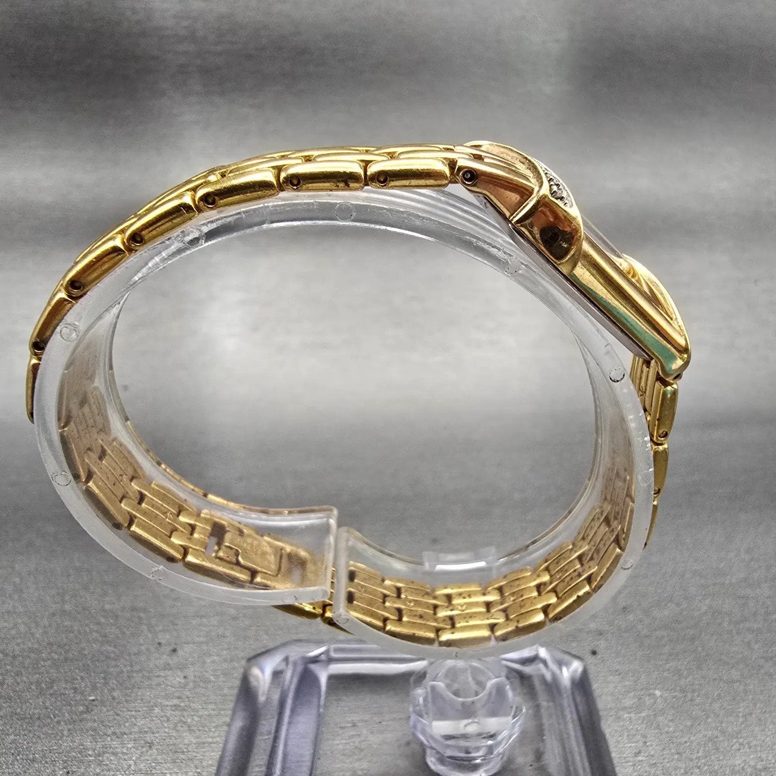 Seiko Watch Women 14mm MOP Dial Gold Tone Gemmed 2E20-7399 New Battery Vintage8