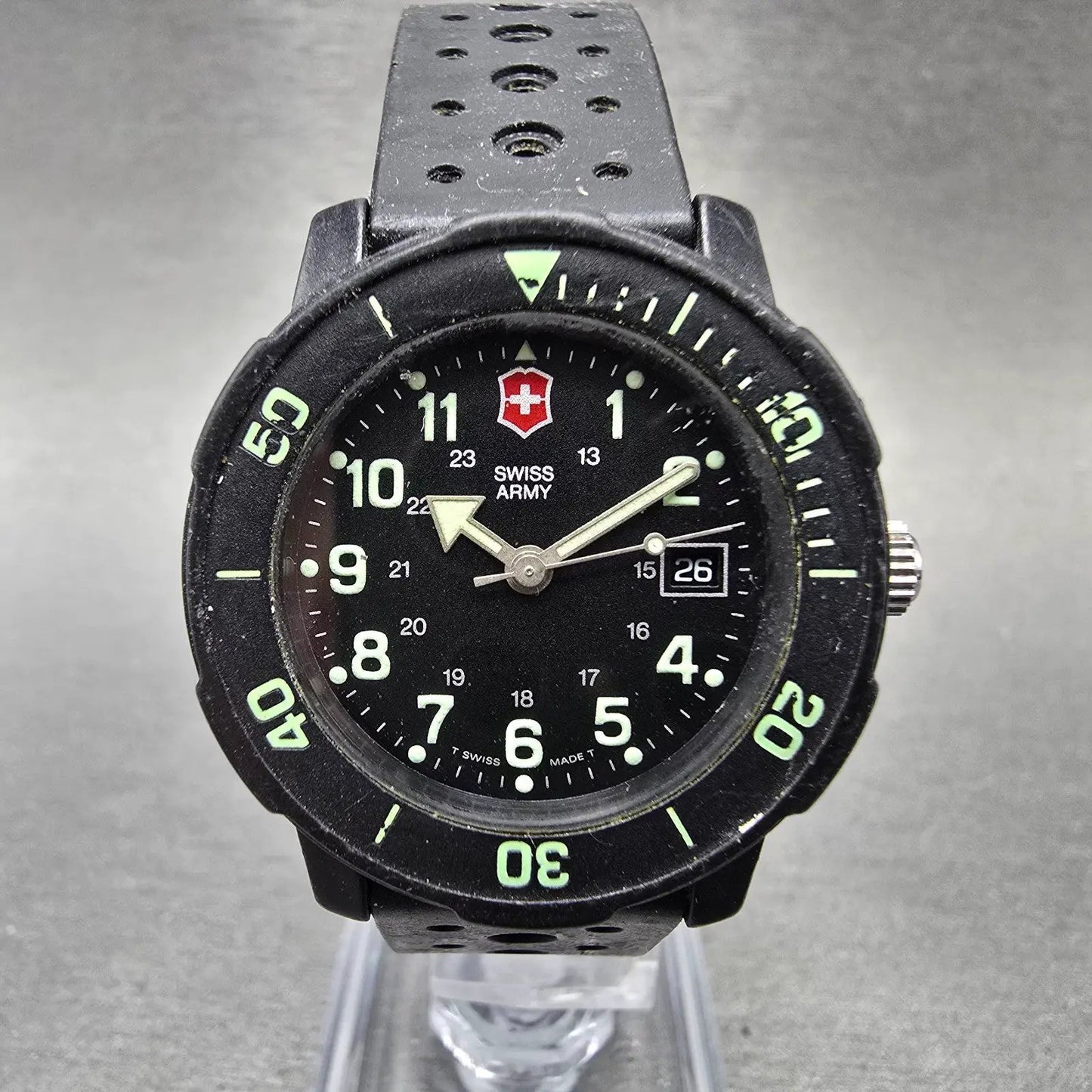Victorinox Swiss Army Striker Watch Women 31mm Black Dial Black Tone Date PARTS0