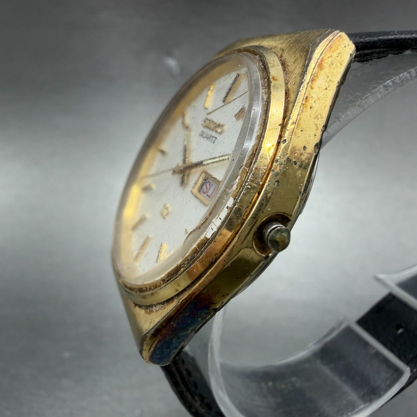 Seiko SQ Watch Men 35mm Silver Dial Gold Tone Dayadate READ!!!! 8223-8029 NewBat3