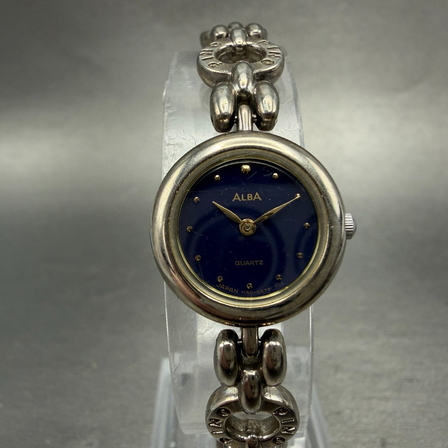 Seiko Alba Watch Women 19mm Blue Dial Silver Tone Round Y150-0G30 New Battery0