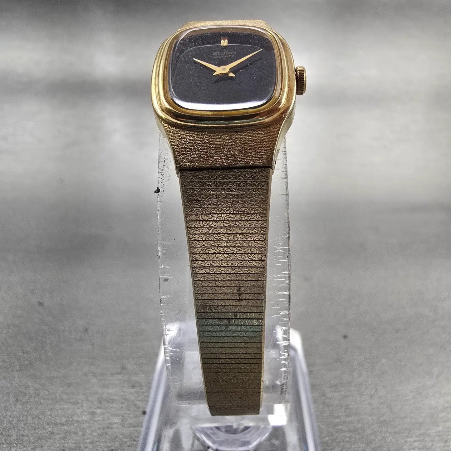 Seiko Watch Women 16mm Black Dial Gold Tone Rectangle 2C20-5770 New Battery VTG5
