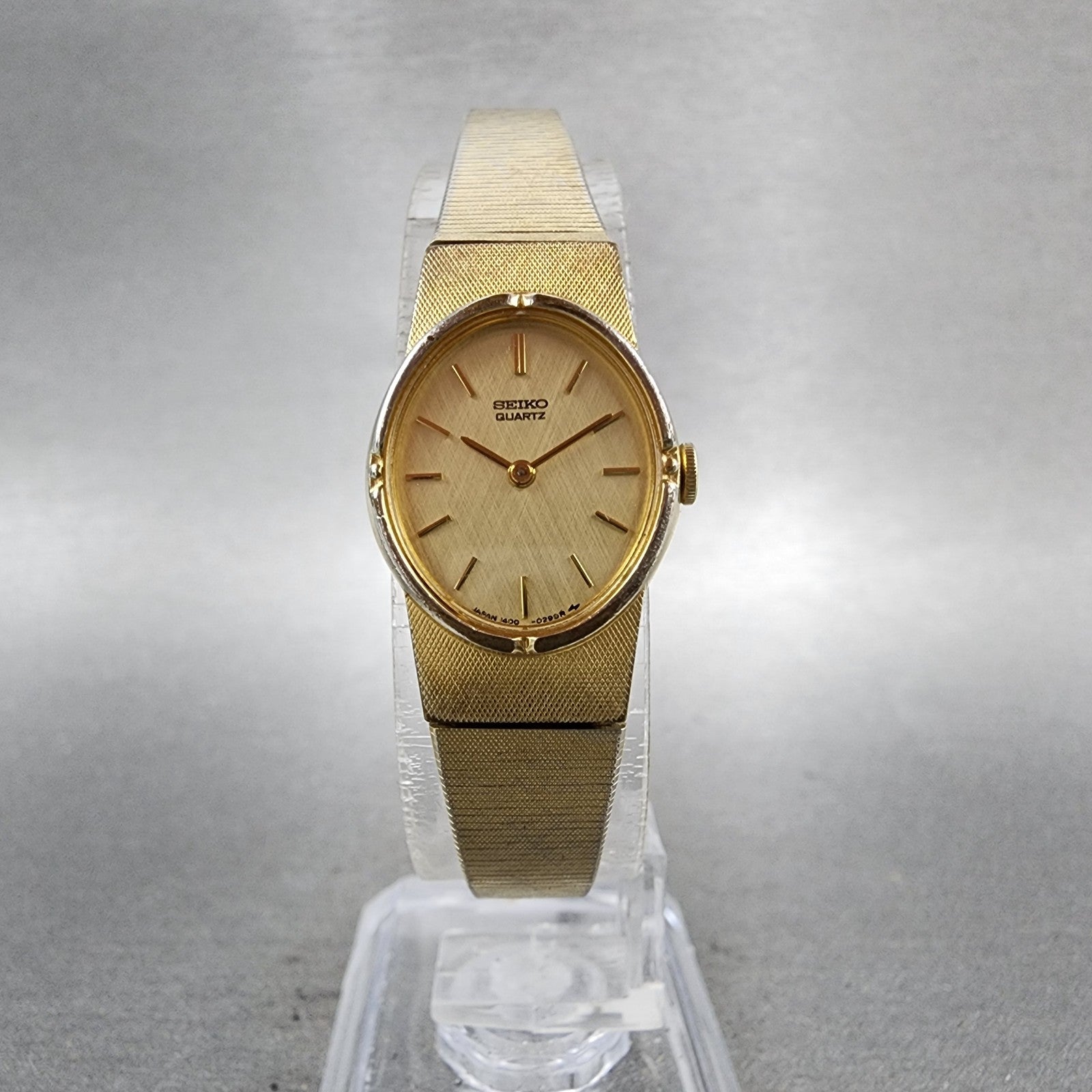 Seiko Watch Women 17mm Gold Dial Gold Tone Oval 14005219 New Battery VTG5