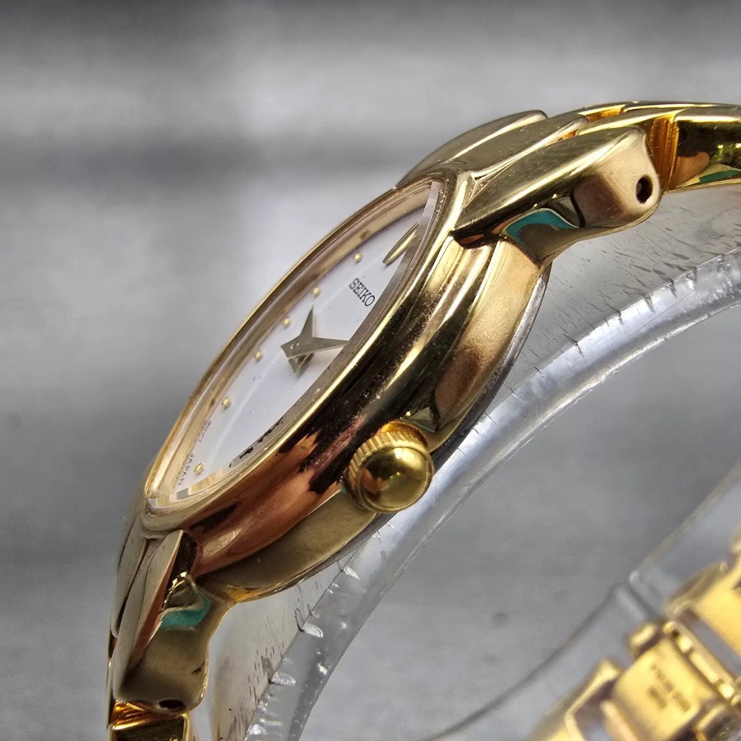 Seiko Watch Women 16mm White Dial Gold Tone Oval Y150-5P00 New Battery Vintage2