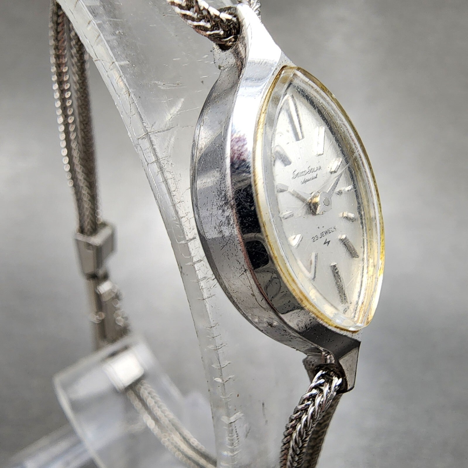 Seiko Solar Special Manual Watch Women 14mm Silver Dial Silver Tone Runs3