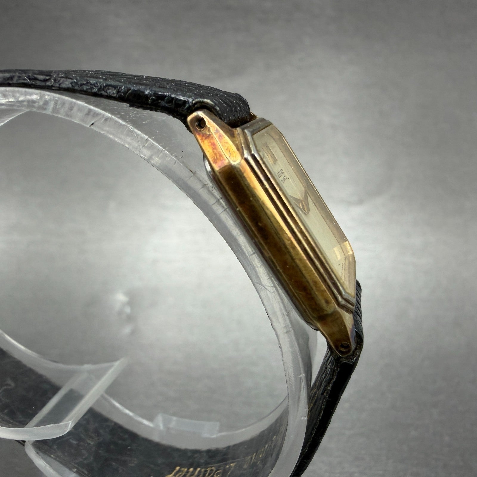 Seiko tank Watch Women 19mm Cream Dial Gold Tone Rectangle 1400-8030 New Battery3
