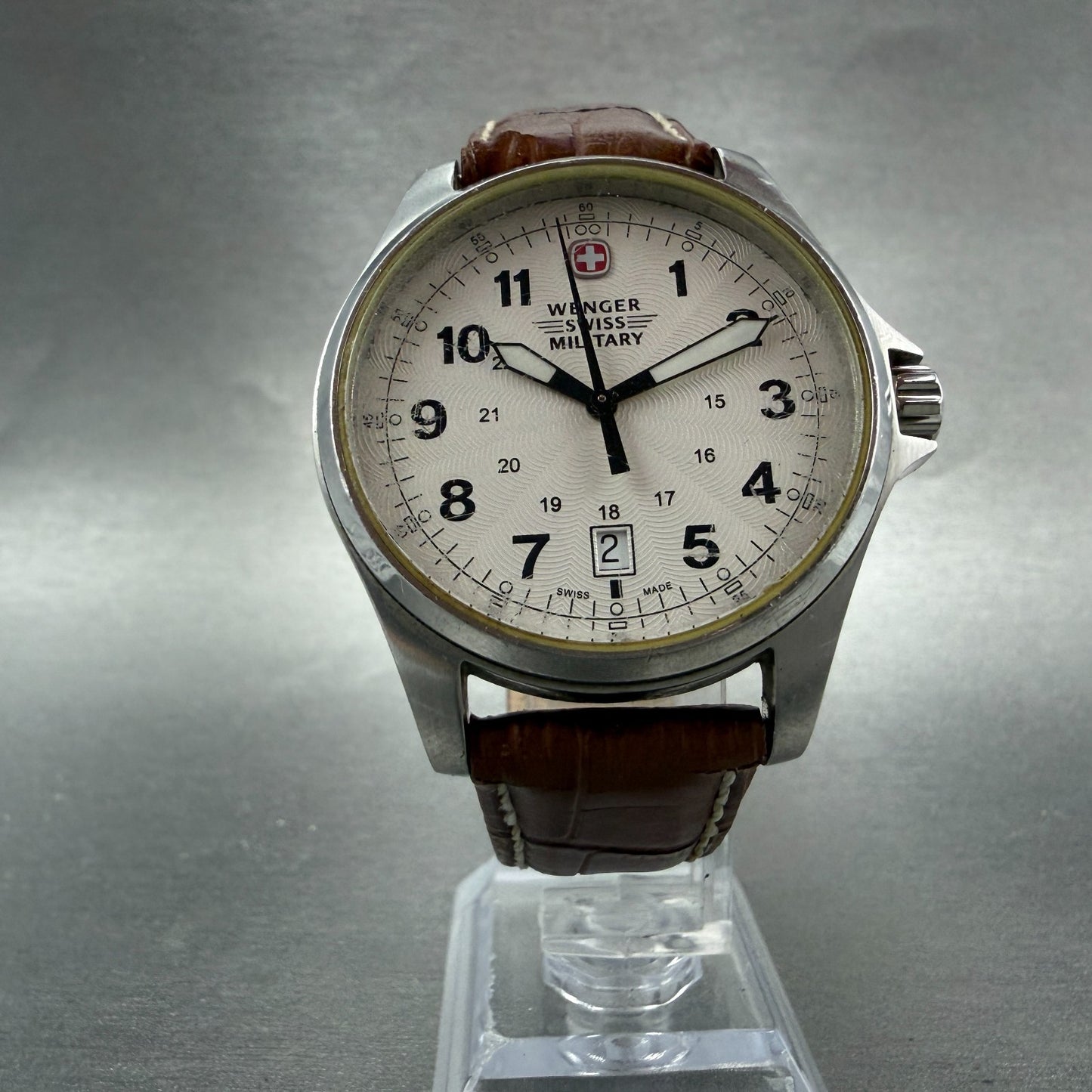 Wenger Swiss Military Watch Men 40mm White Dial Steel Date Round 79201 New Batt5
